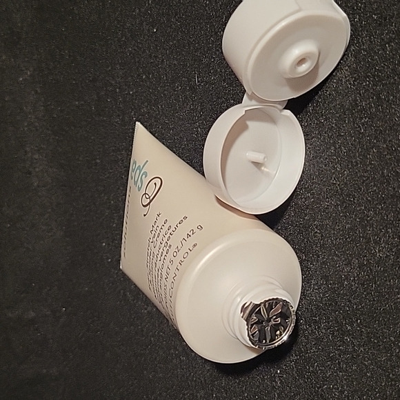 BeautiControl: Scar, Stretch Mark & Spider Vein Minimizing Creme - Picture 3 of 3